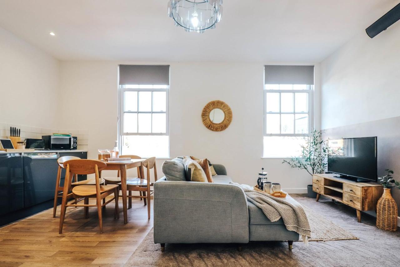 Principality View Apartment Two, By Solace Stays Cardiff Kültér fotó